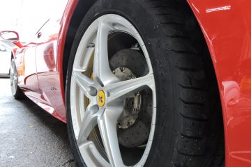 Ferrari 458 Spider リアタイヤ 交換！！